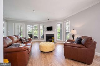 5575 Seminary Rd Apt 212, Falls Church, VA 22041
