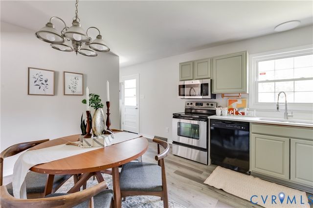 6004 Gatesgreen Dr, Chesterfield, VA 23832