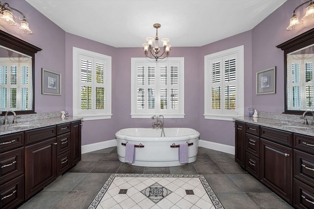 1030 North St, Tewksbury, MA 01876
