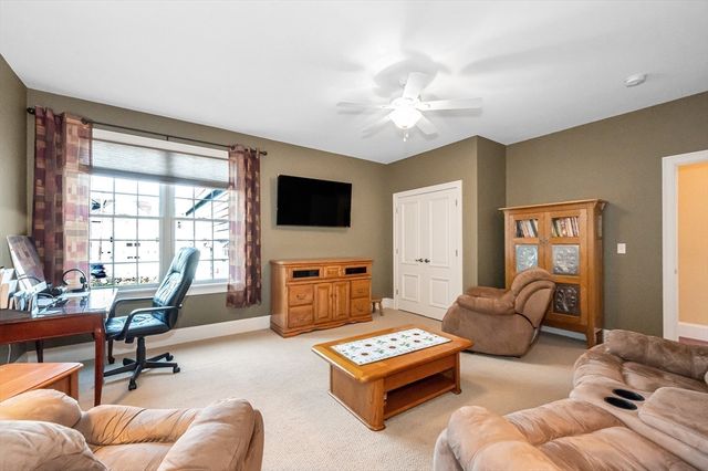 1030 North St, Tewksbury, MA 01876