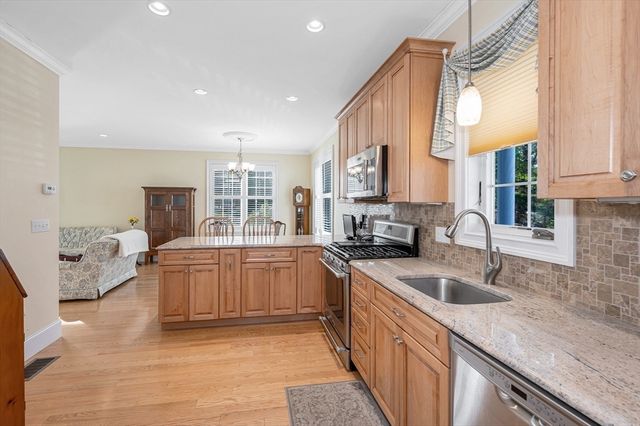 1030 North St, Tewksbury, MA 01876