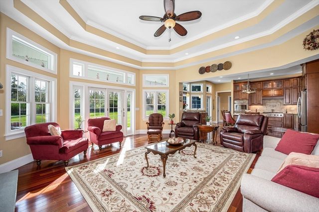 1030 North St, Tewksbury, MA 01876
