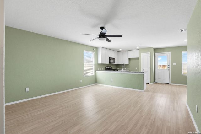 10534 BORLAUG ST, Converse, TX 78109