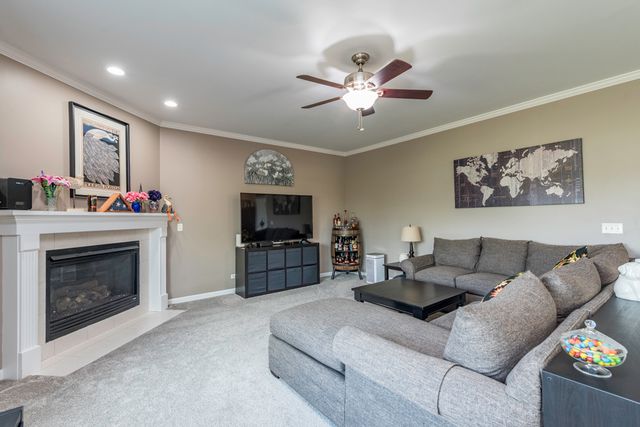 301 English Lane, Winthrop Harbor, IL 60096