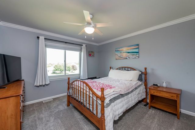 301 English Lane, Winthrop Harbor, IL 60096
