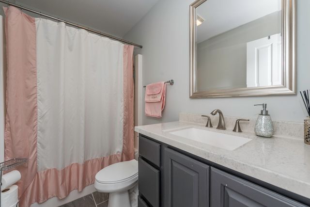 301 English Lane, Winthrop Harbor, IL 60096