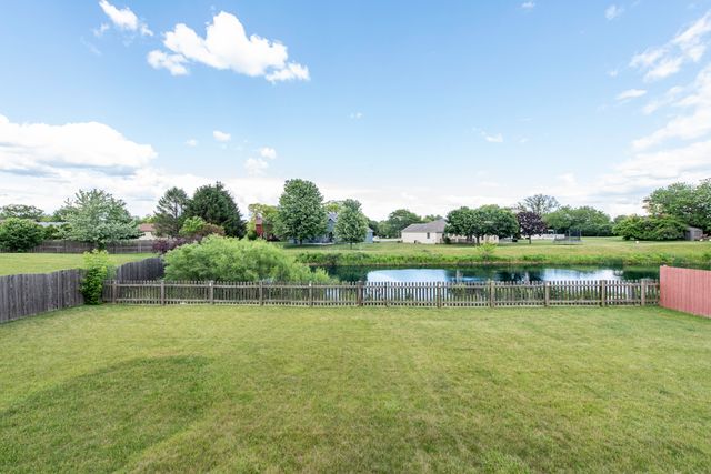 301 English Lane, Winthrop Harbor, IL 60096