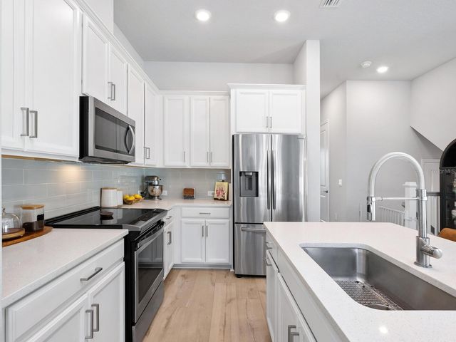 2337 LINDSTROM STREET, Sarasota, FL 34237