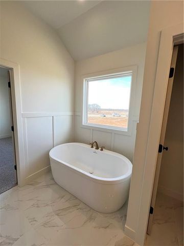 17829 Rainbow Boulevard, Overland Park, KS 66085