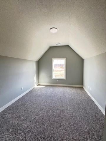 17829 Rainbow Boulevard, Overland Park, KS 66085