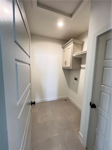 17829 Rainbow Boulevard, Overland Park, KS 66085