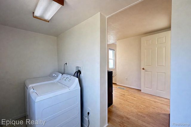 816 Comfort Street, Lansing, MI 48915