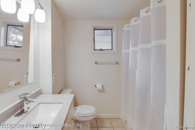 816 Comfort Street, Lansing, MI 48915