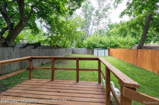 816 Comfort Street, Lansing, MI 48915