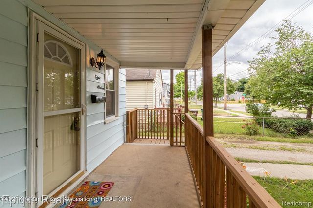 816 Comfort Street, Lansing, MI 48915