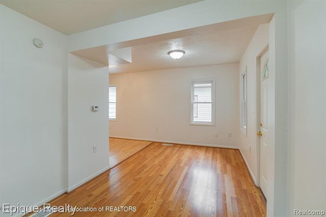 816 Comfort Street, Lansing, MI 48915