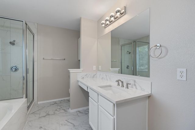 403 Lakemont DR, Hutto, TX 78634