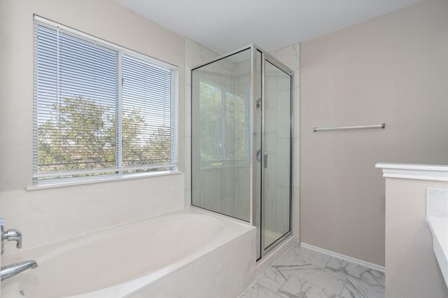 403 Lakemont DR, Hutto, TX 78634