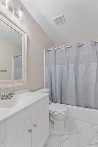 403 Lakemont DR, Hutto, TX 78634