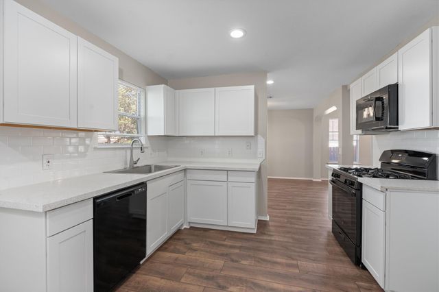 403 Lakemont DR, Hutto, TX 78634