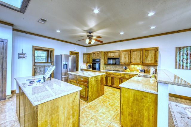 6207 Point Lavista, Malakoff, TX 75148