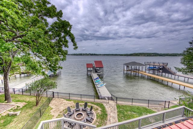 6207 Point Lavista, Malakoff, TX 75148
