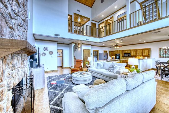 6207 Point Lavista, Malakoff, TX 75148