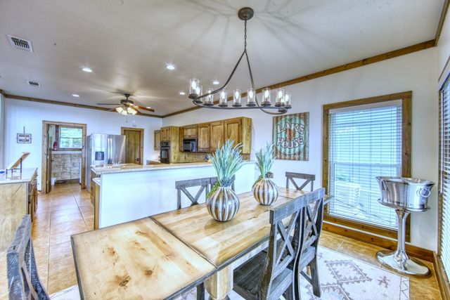 6207 Point Lavista, Malakoff, TX 75148