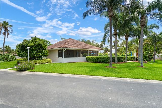255 Grand Royale Circle 204, Vero Beach, FL 32962