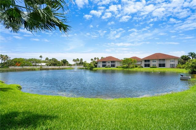 255 Grand Royale Circle 204, Vero Beach, FL 32962