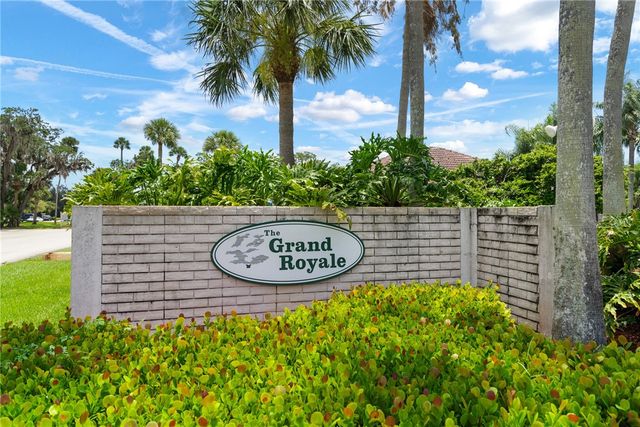 255 Grand Royale Circle 204, Vero Beach, FL 32962