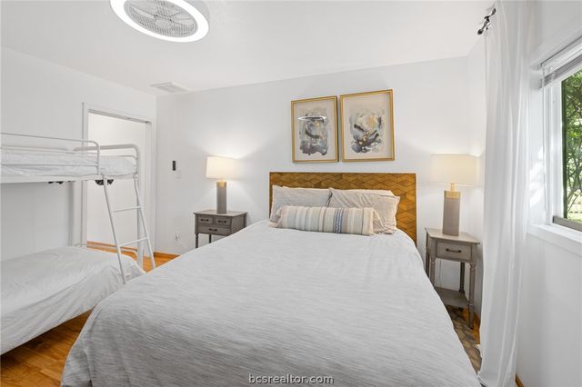 20559 Red Bud Court, Thornton, TX 76687