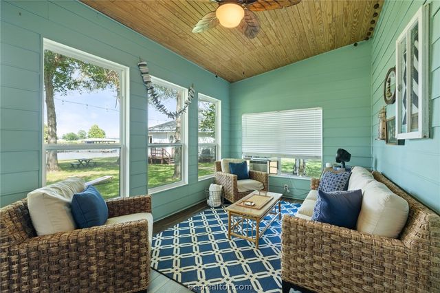 20559 Red Bud Court, Thornton, TX 76687