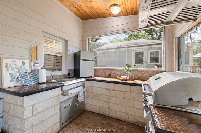 20559 Red Bud Court, Thornton, TX 76687