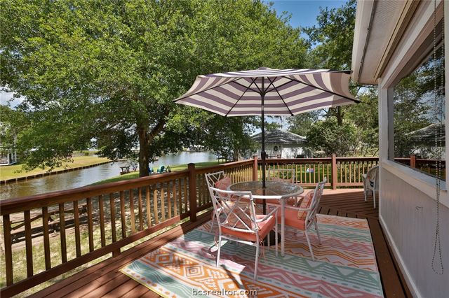 20559 Red Bud Court, Thornton, TX 76687