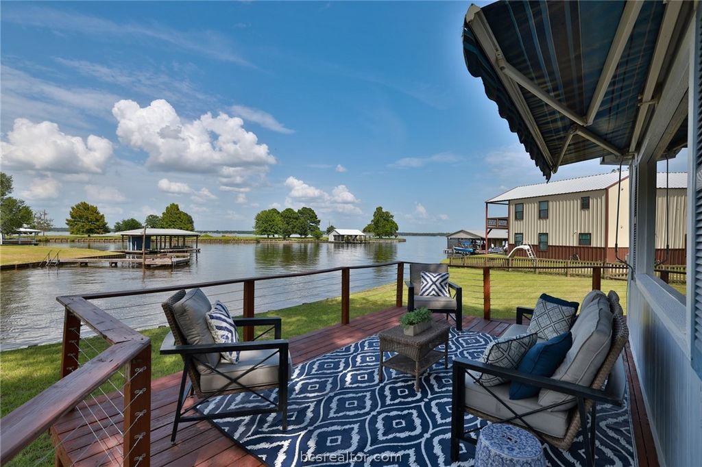 20559 Red Bud Court, Thornton, TX 76687