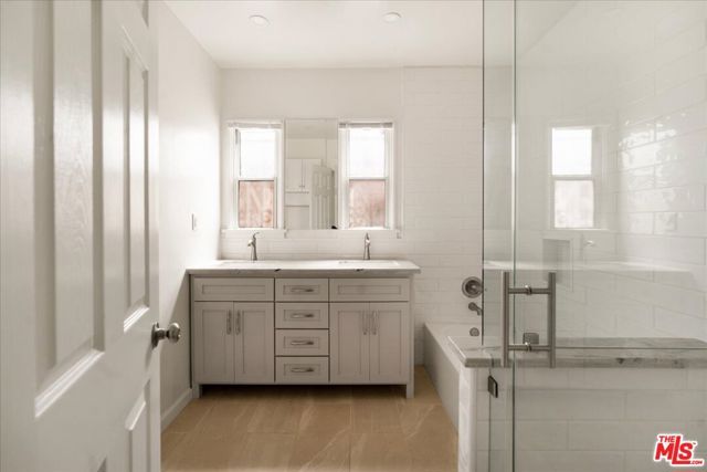 1742 W 106th Street, Los Angeles, CA 90047