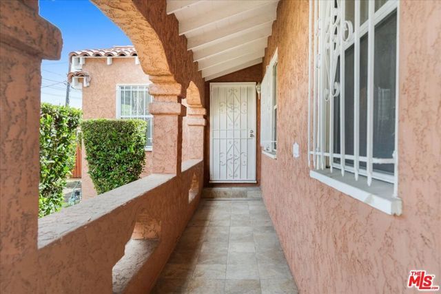 1742 W 106th Street, Los Angeles, CA 90047