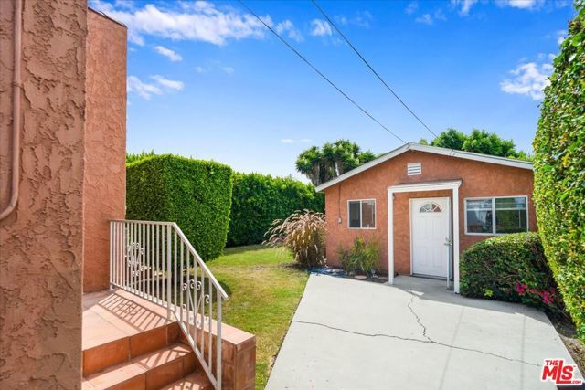 1742 W 106th Street, Los Angeles, CA 90047