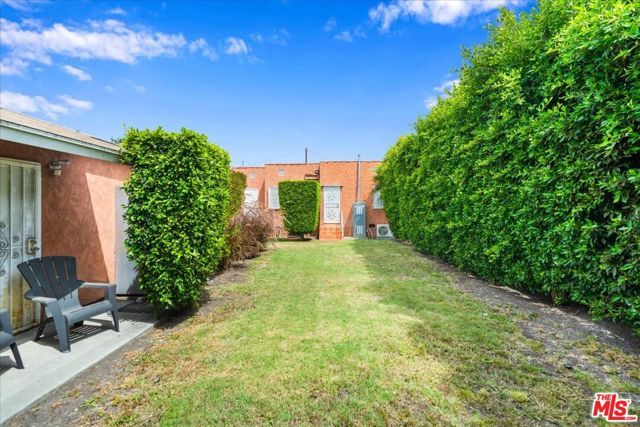 1742 W 106th Street, Los Angeles, CA 90047
