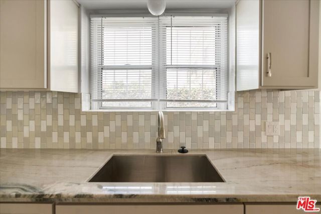 1742 W 106th Street, Los Angeles, CA 90047