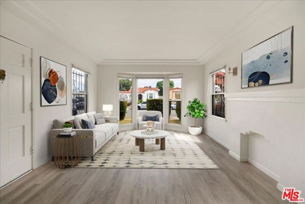 1742 W 106th Street, Los Angeles, CA 90047