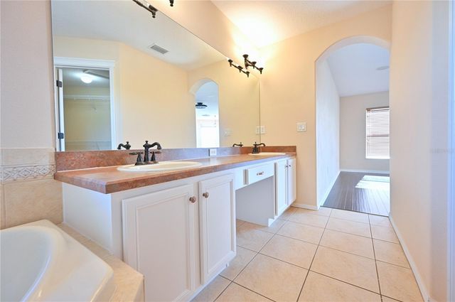 4646 POINTE O WOODS DRIVE, Wesley Chapel, FL 33543