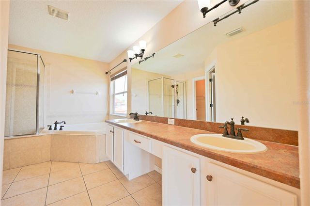 4646 POINTE O WOODS DRIVE, Wesley Chapel, FL 33543