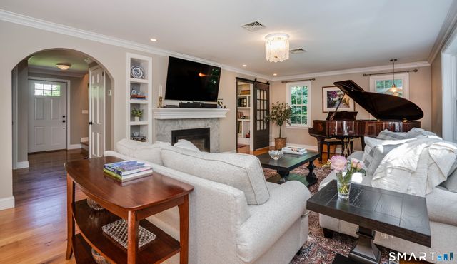 57 Woodridge Circle, West Hartford, CT 06107