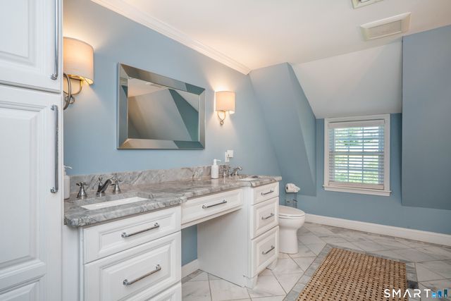 57 Woodridge Circle, West Hartford, CT 06107