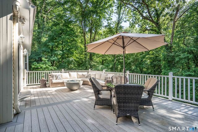 57 Woodridge Circle, West Hartford, CT 06107