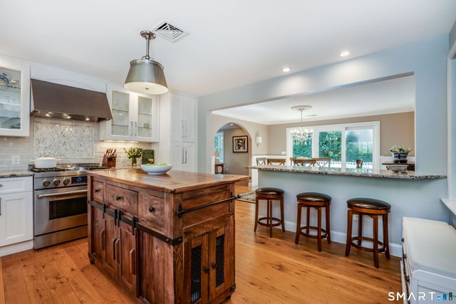 57 Woodridge Circle, West Hartford, CT 06107