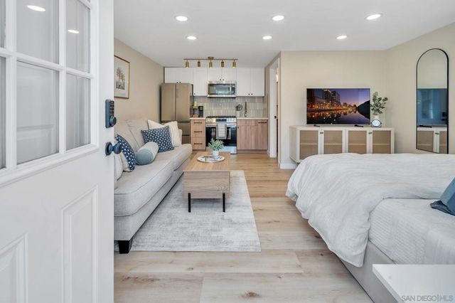 418 W Ivy Street, San Diego, CA 92101