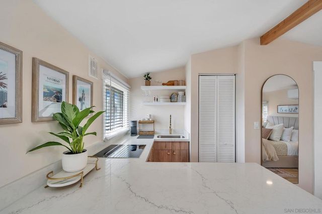 418 W Ivy Street, San Diego, CA 92101